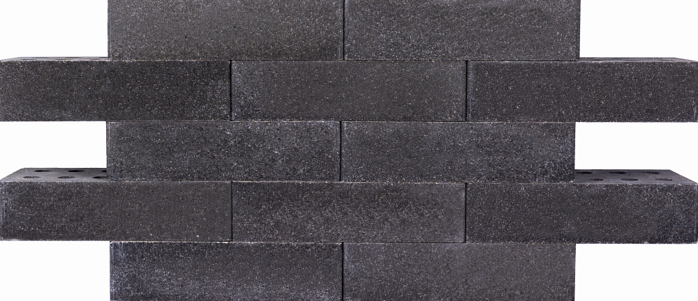 Кирпич гиперпрессованный одинарный Черный Оникс гладкий СПК – 1