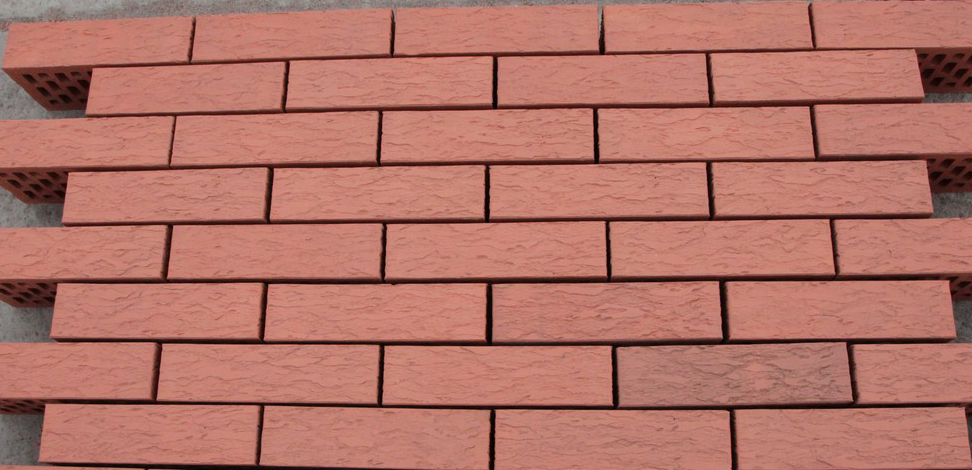 Кирпич облицовочный красный евро Лава М-200 ВКЗ – 1