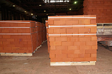 Кирпич строительный полнотелый с тех.пустотами одинарный М-175 рифленый Рузаевка – 2