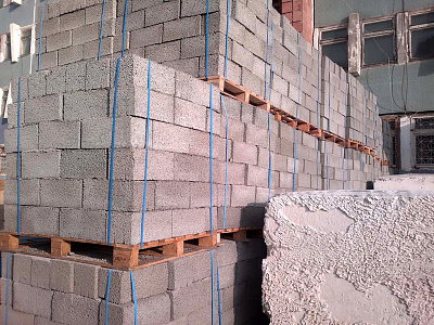 Блоки керамзитобетонные стеновые Д1580-1600 полнотелые 390х190х190  – 12