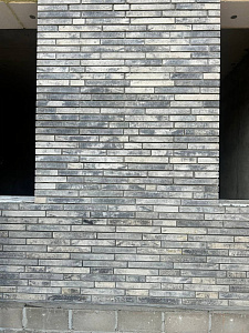 Кирпич гиперпрессованный ригельный Серый Обсидиан гладкий СПК – 7